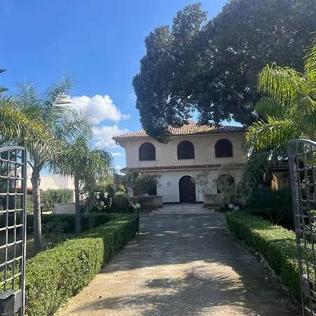 Villa Santa Venera *
