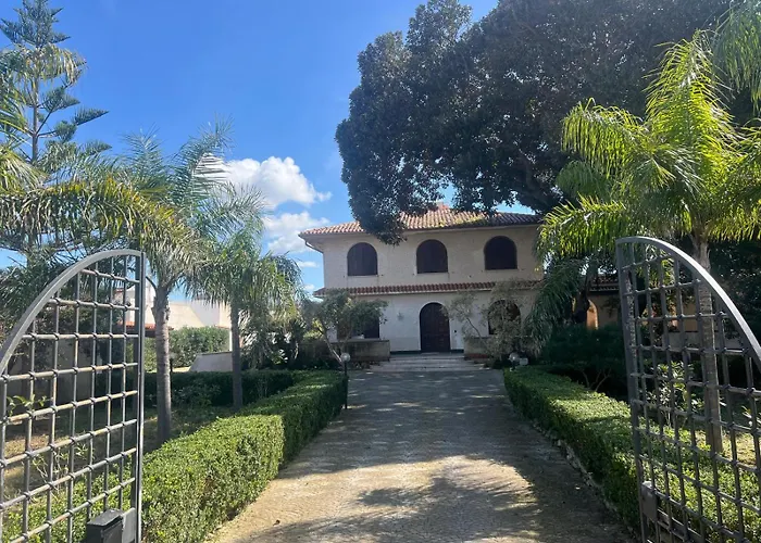 Villa Santa Venera *